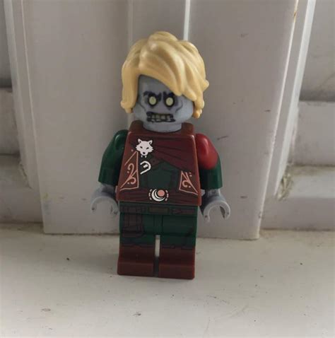 LEGO zombie | LEGO Amino