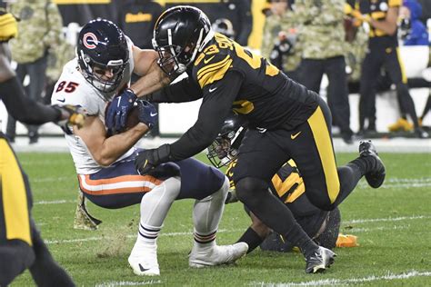 Bears tight end Cole Kmet on target after a slow start - Chicago Sun-Times