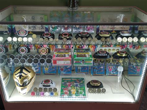 A collection update: Hasbro morpher and a couple more acrylic cases ...