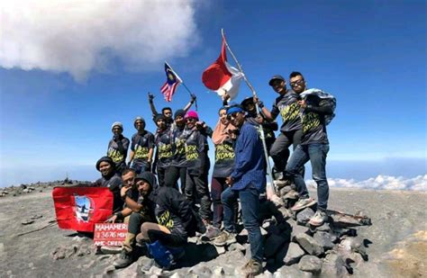 Pakej Hiking Gunung Semeru 4 Hari 3 Malam - AGENT SURABAYA TRAVEL