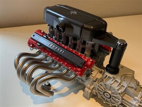 1/4 Scale Ferrari Enzo Engine Model | PCARMARKET