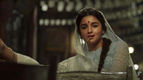 'Gangubai Kathiawadi': Alia Bhatt, Sanjay Leela Bhansali summoned by court