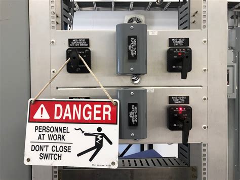 Danger personnel at work sign - Power Substation | Jonathan Cutrer | Flickr