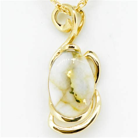 Gold Quartz Pendant - Alaska Mint