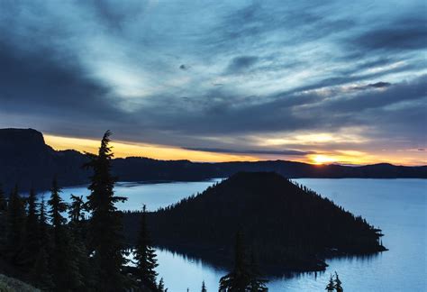 Crater Lake Sunrise #1 | Smithsonian Photo Contest | Smithsonian Magazine