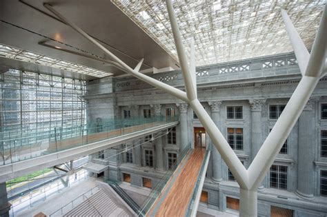 Inside the Dramatic Architecture of Singapore’s New National Gallery