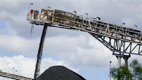 Worker killed in 'tragic' accident at coal mine | Shepparton News