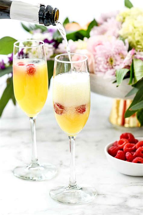 How to Make the Perfect Mimosa | foodiecrush .com | Foodie crush, Mimosa recipe, Mimosa brunch