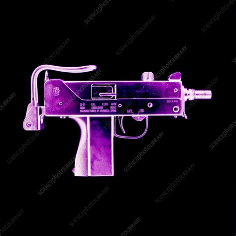 Replica machine-gun - Stock Image - T980/0251 - Science Photo Library