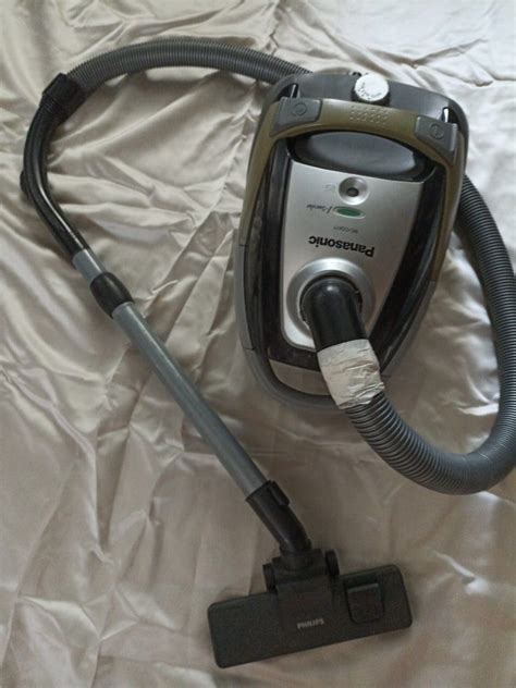 Panasonic Vacuum Cleaner, TV & Home Appliances, Vacuum Cleaner & Housekeeping on Carousell