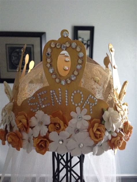 Bling Senior Crown | Senior crowns, Senior year diy, Crafts for seniors