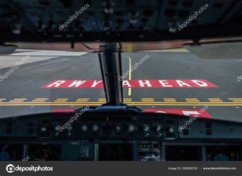 Commercial Airliner Airplane Flight Cockpit Takeoff — Stock Photo ...