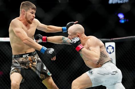 Josh Emmett def. Bryce Mitchell at UFC 296: Best photos