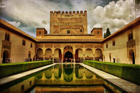 Alhambra, Really Fascinating Palace And Hunted By Foreign Travelers - Traveldigg.com