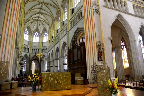 Quimper - Cathedral; Inside (1) | Quimper | Pictures | France in Global ...