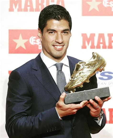 Luis Suarez Receives The European Golden Shoe, Pictures Included ...