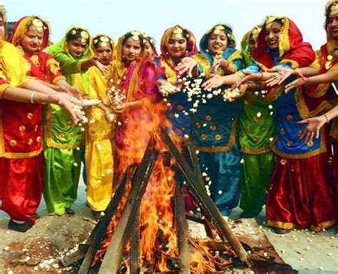 Punjabi Folk Songs That Perfectly Capture The Spirit Of Lohri | HerZindagi