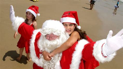 My first beach Christmas in Australia | Neos Kosmos