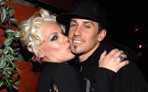 Pink and Carey Hart Wedding Facts | POPSUGAR Celebrity