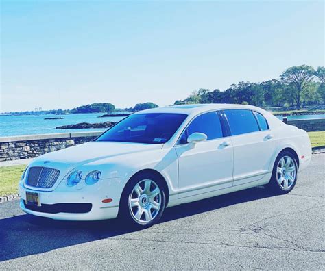 White Bentley – Cross County Limousine