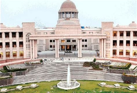 Lucknow : High Court Strict On Unclear Medical Reports In Criminal Cases - Amar Ujala Hindi News ...