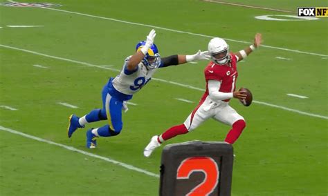 Rams – Cardinals: Aaron Donald fastest to 100 sacks in fitting manner