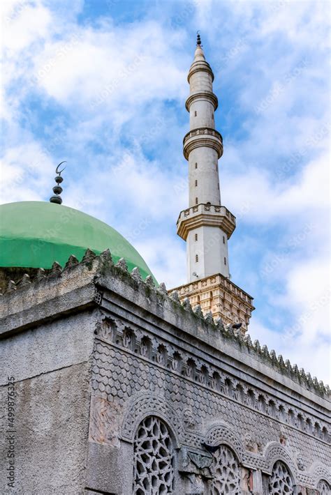 Dar El Arqam mosque in Chevaley, Algiers. Low angle view Masjid Al-Arqam outside part-of ...