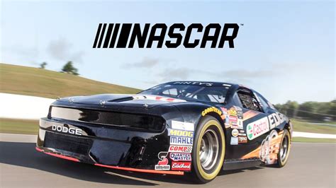 NASCAR Car Review – Here’s What It’s Like To Drive A Race Car | Nascar1