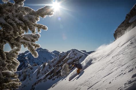 Utah Just Had Its Busiest Ski Season Ever!