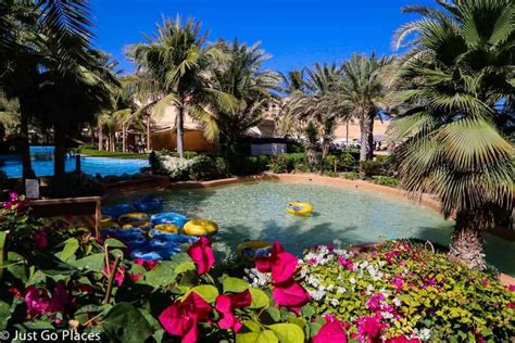 Shangri La Muscat luxury resort winter sun family-friendly Oman