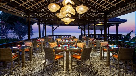 Lombok Restaurants on Senggigi Beach | Sheraton Senggigi Beach Resort