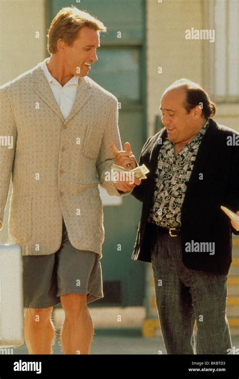 Danny devito twins hi-res stock photography and images - Alamy