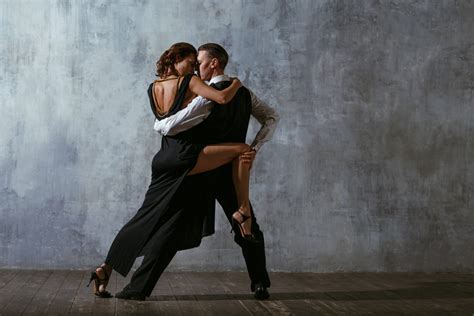 Tango Dancing - Steps, Style & Music