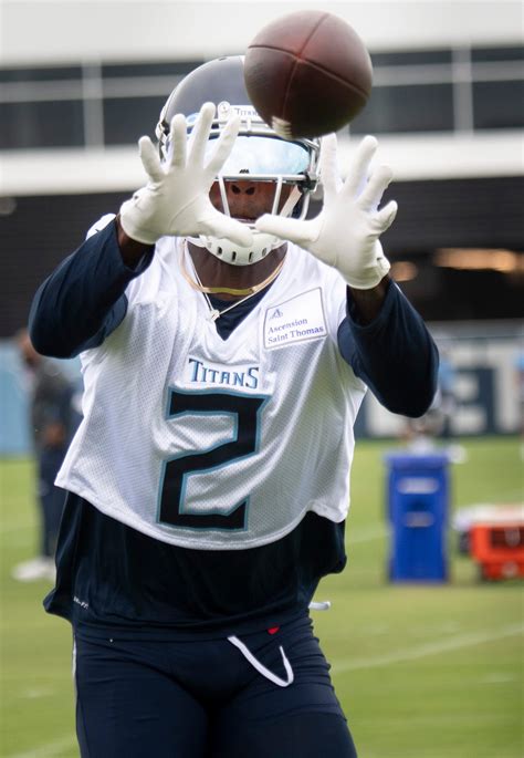 Best photos from Tennessee Titans WR Julio Jones’ practice debut