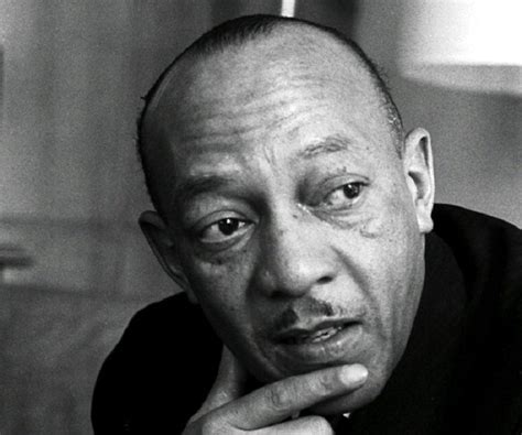 Jesse Owens Biography - Childhood, Life Achievements & Timeline