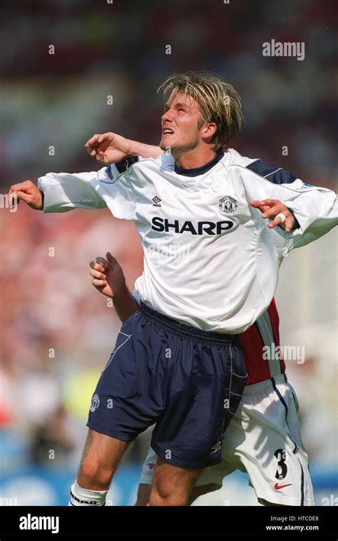 David beckham 1999 hi-res stock photography and images - Alamy