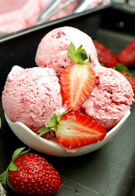 Easy Homemade Strawberry Ice Cream - Sweet Spicy Kitchen