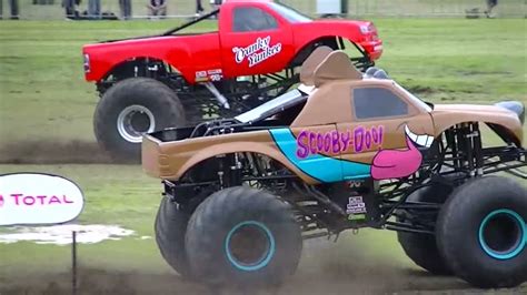 Aussie Monsters - EMT Events - Monster Slam Monster Trucks - Fairfield NSW 26/12/12 - YouTube