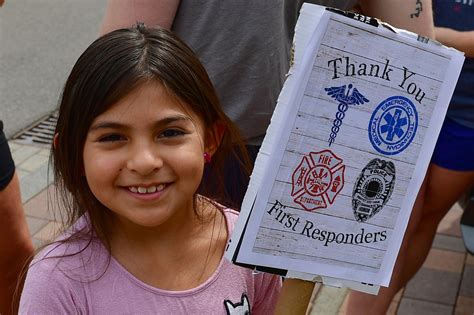 Military families cheer on first responders > U.S. Air Forces in Europe & Air Forces Africa ...