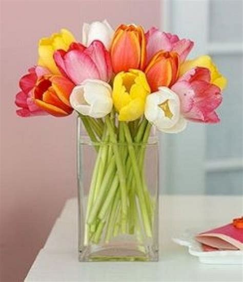 Brilliant 40+ Stunning and Easy DIY Tulip Arrangement Ideas https://decoor.net/40-stunning-and ...