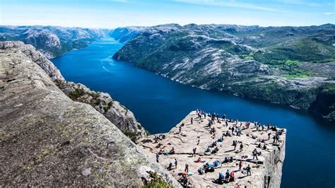 Preikestolen Hike