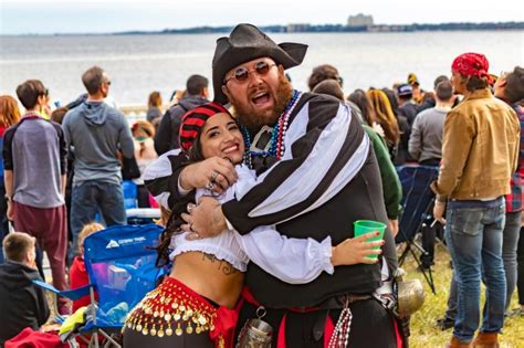 The Gasparilla Experience | How do YOU Gasparilla?