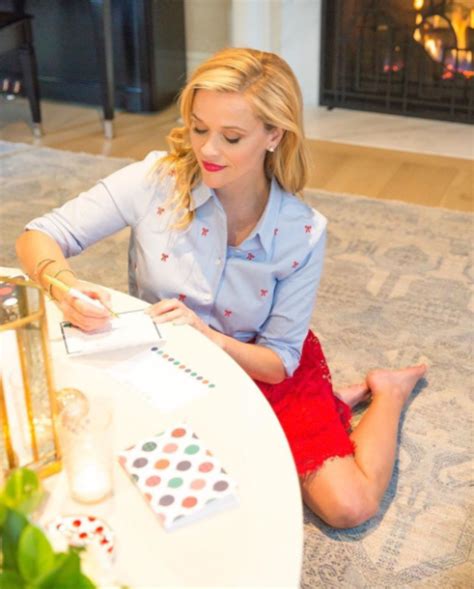 Reese Witherspoon's Home: See Inside Her Gorgeous LA House!