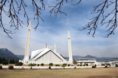 The Master Piece of Architecture of Faisal Masjid - Charismatic Planet