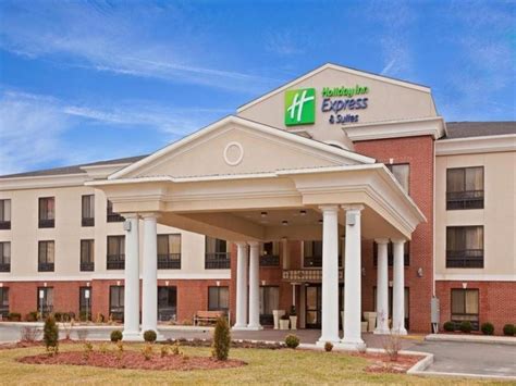 Holiday Inn Express Hotel & Suites Ashland in Ashland (KY) - Room Deals ...