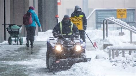 Toronto sees 500 collisions after storm drops 22 cm of snow | CBC News