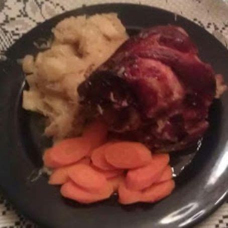 German Steamed Sauerkraut & Pork Hocks Recipe - (4.4/5)