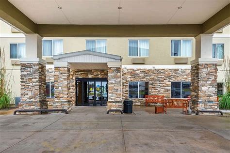 COMFORT INN & SUITES $76 ($̶9̶6̶) - Updated 2018 Prices & Hotel Reviews - Pittsburg, KS ...