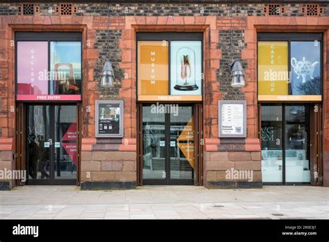 Victoria Gallery and Museum . Liverpool Stock Photo - Alamy