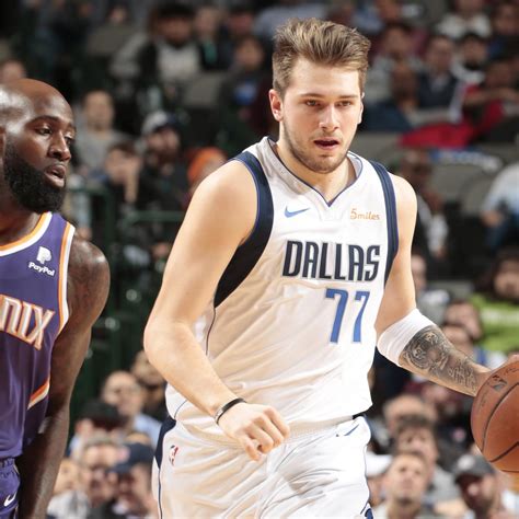 Luka Doncic Brilliant as Mavericks Rout Deandre Ayton, Suns | News ...